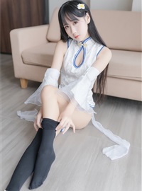 Rabbit Play Reflection VOL.046 White Qipao(36)